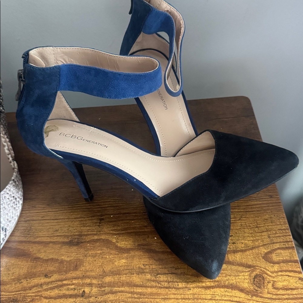 BCBGeneration Black and Blue Heels with Striking Design